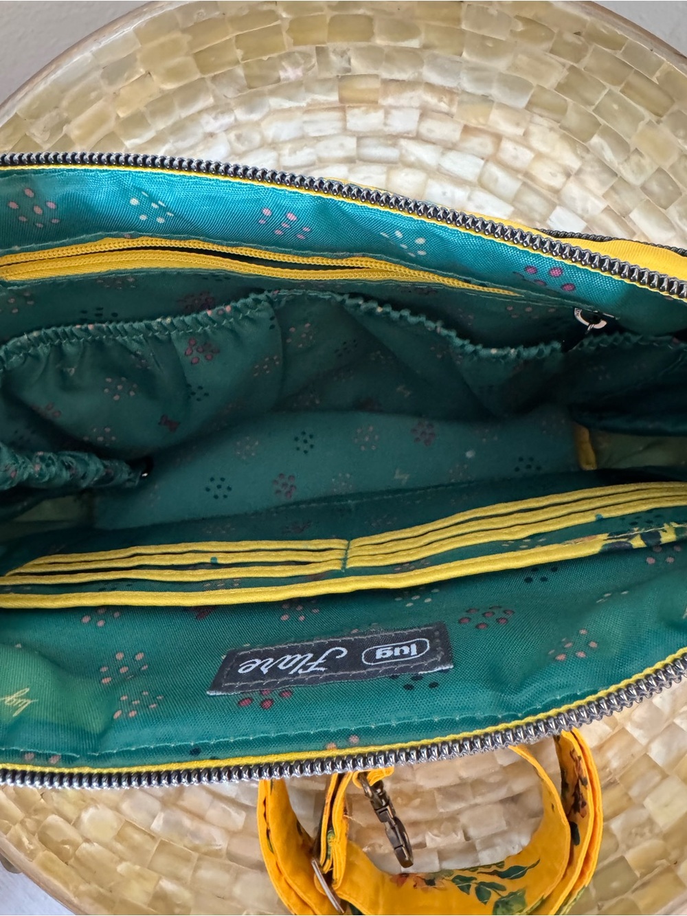 ✨Lug Bag✨ - Picture 8 of 9